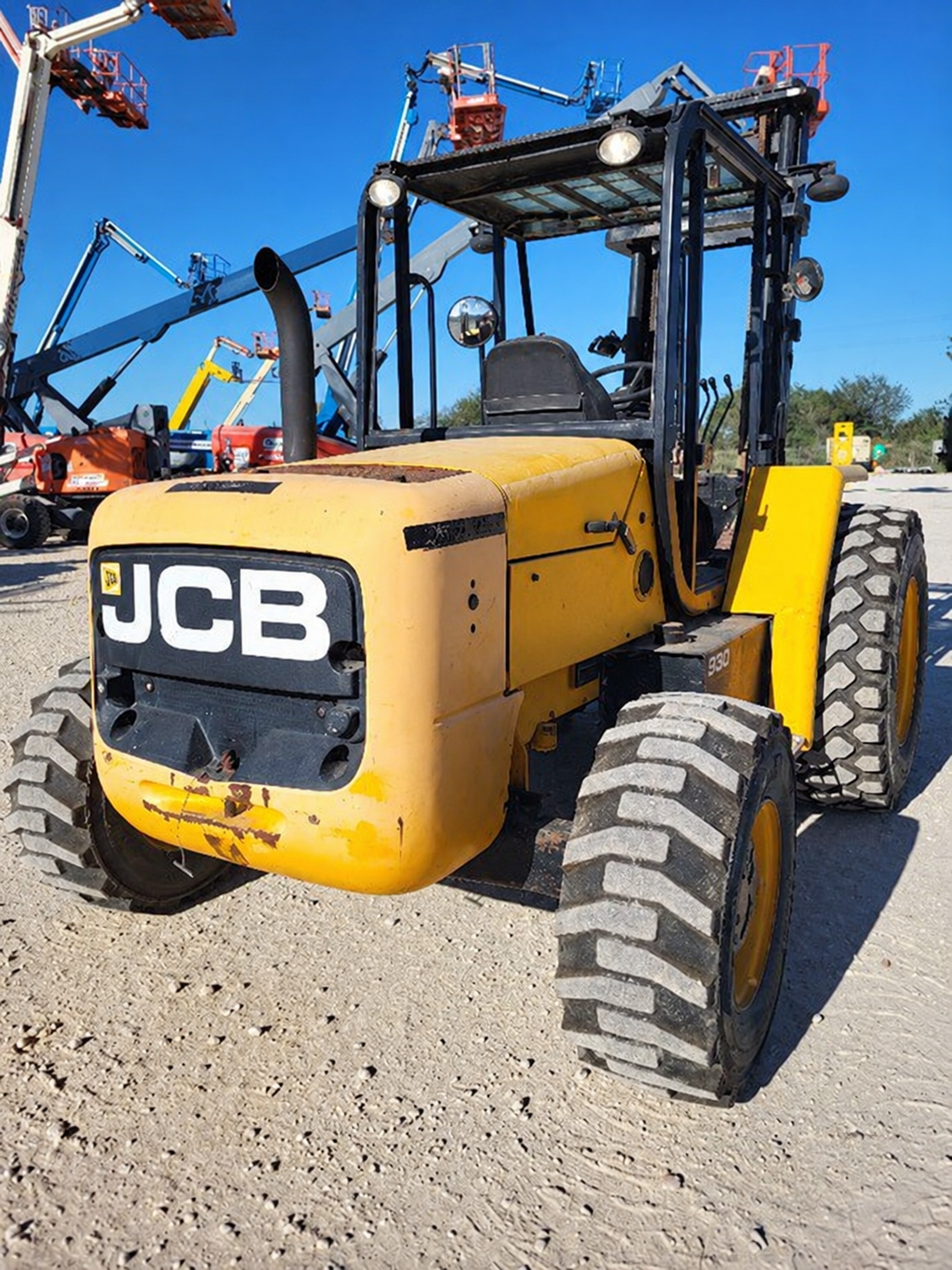 2019 JCB 930-4 Rough Terrain Forklift - Image 2