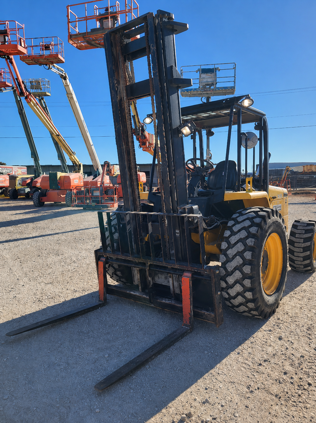 2019 JCB 930-4 Rough Terrain Forklift - Image 3