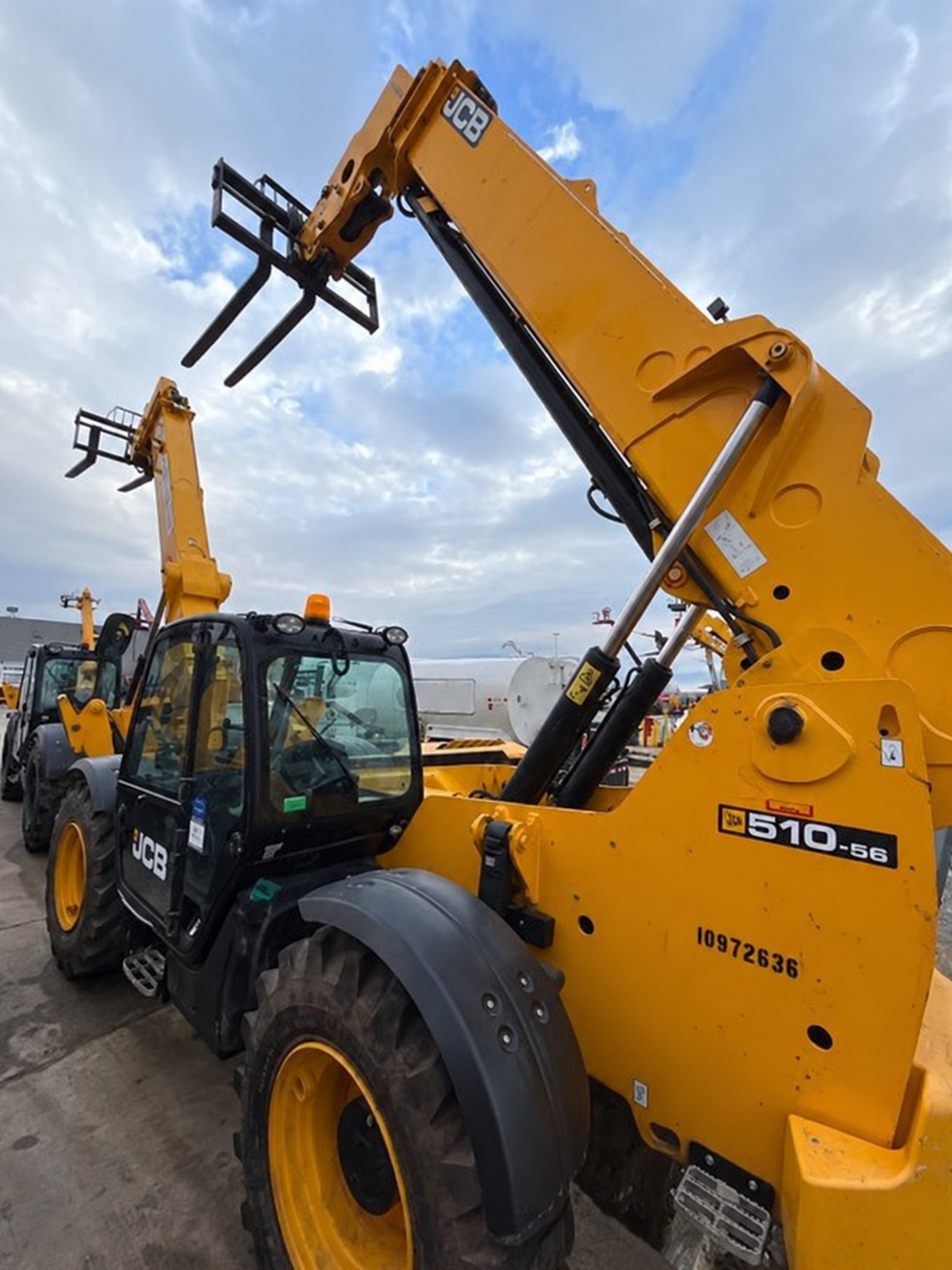 2019 JCB 510-56 Telehandler - Image 4