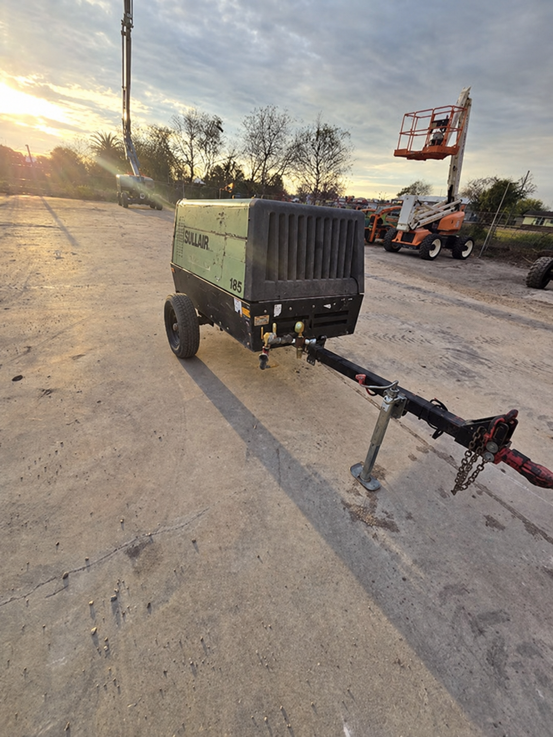 2019 Sullair 185DPQ-KU-T3 Air Compressor - Image 2