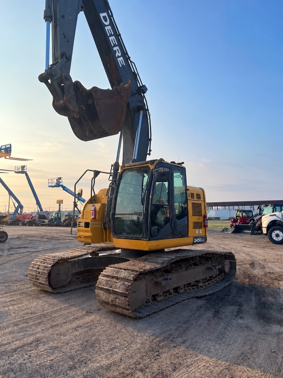 2019 Deere 245G LC Excavator - Image 2