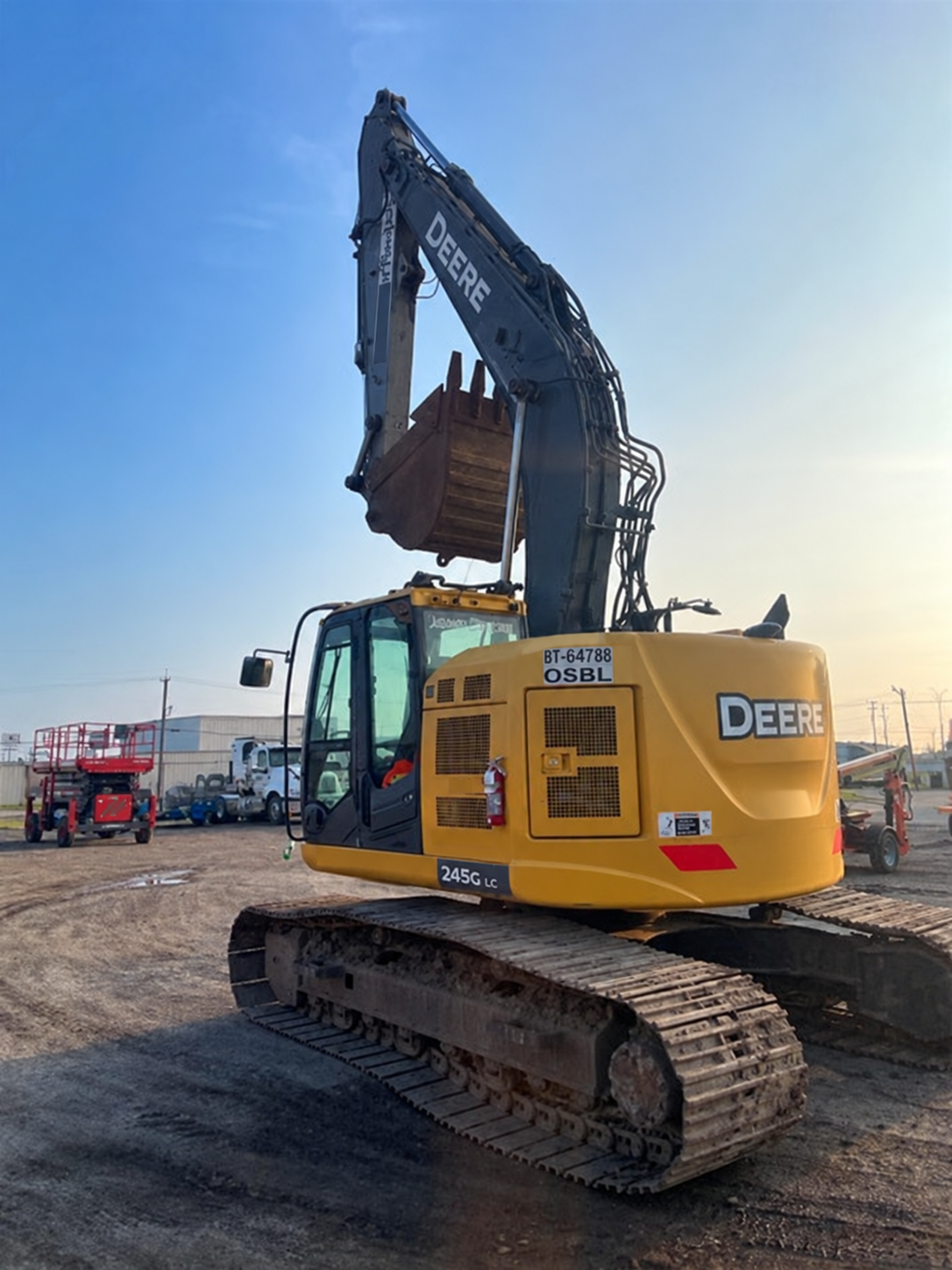 2019 Deere 245G LC Excavator - Image 3