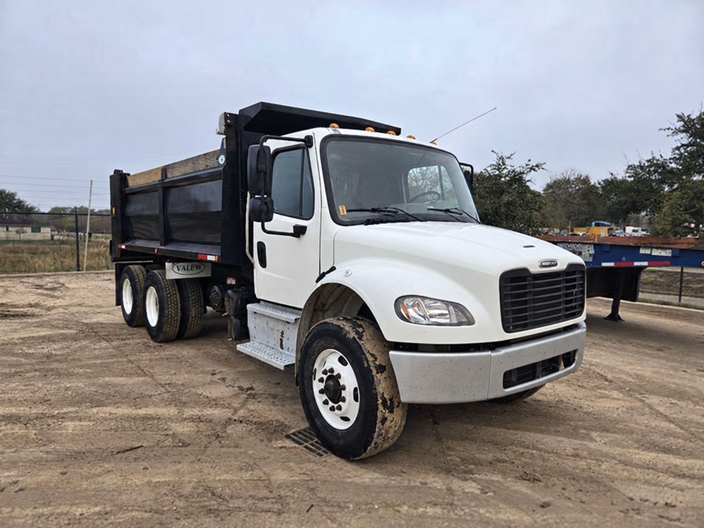 2023 Freightliner M2 106 Dump Truck - Image 2
