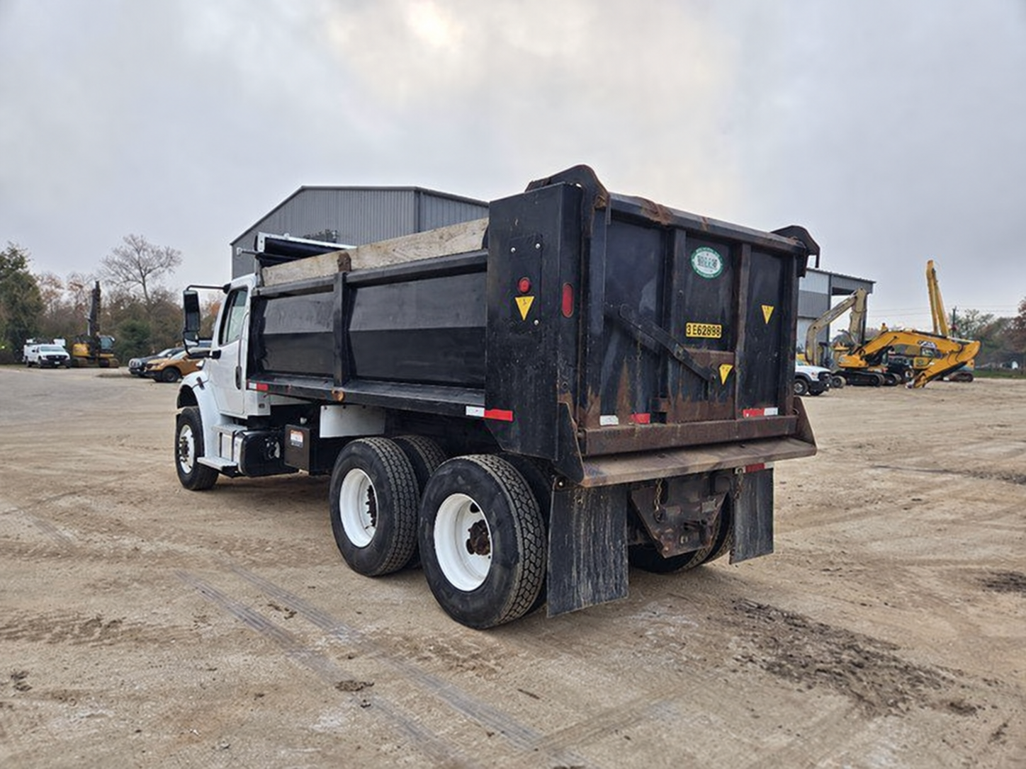 2023 Freightliner M2 106 Dump Truck - Image 4