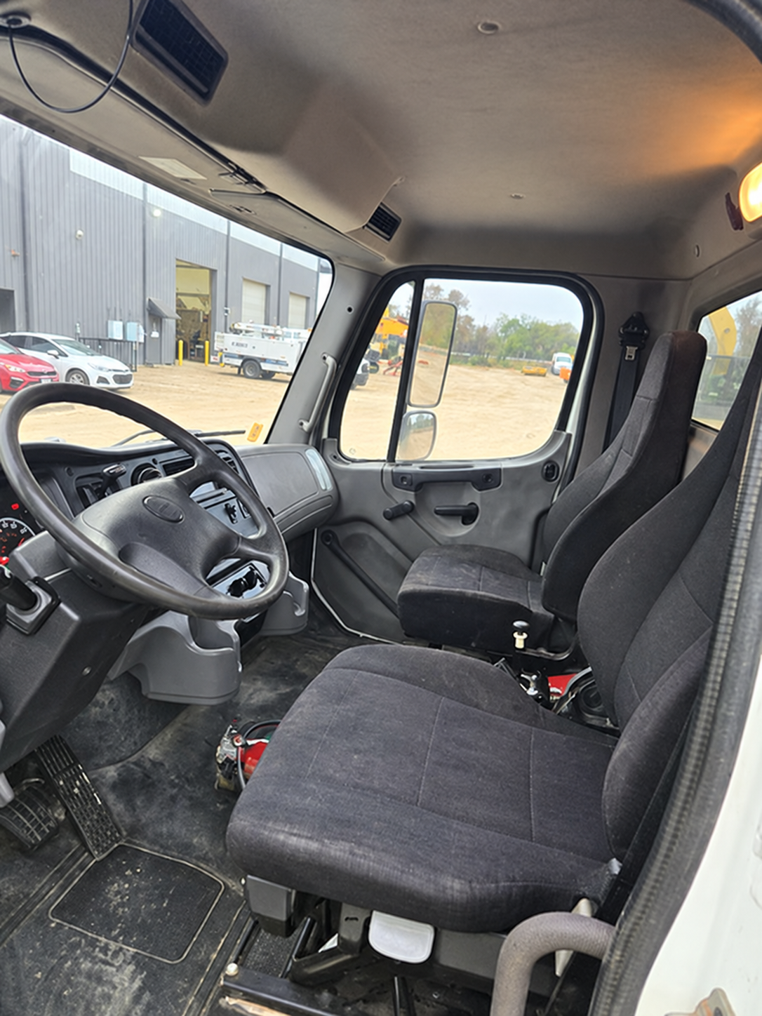 2023 Freightliner M2 106 Dump Truck - Image 5