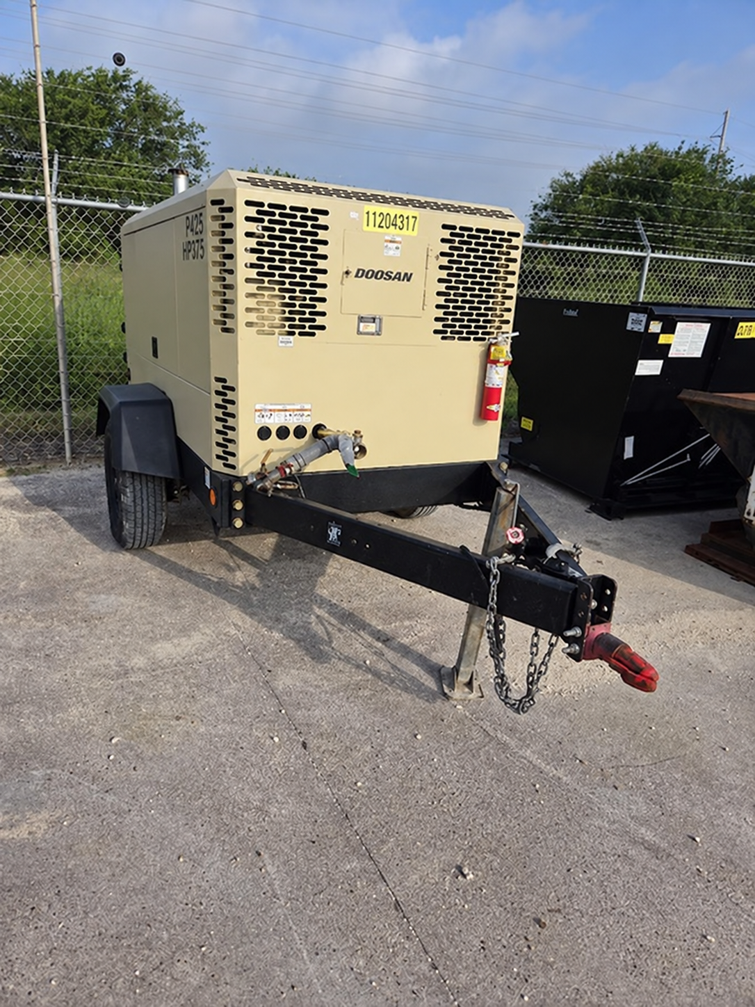 2021 Doosan P425/HP375WCUT4 Air Compressor - Image 3