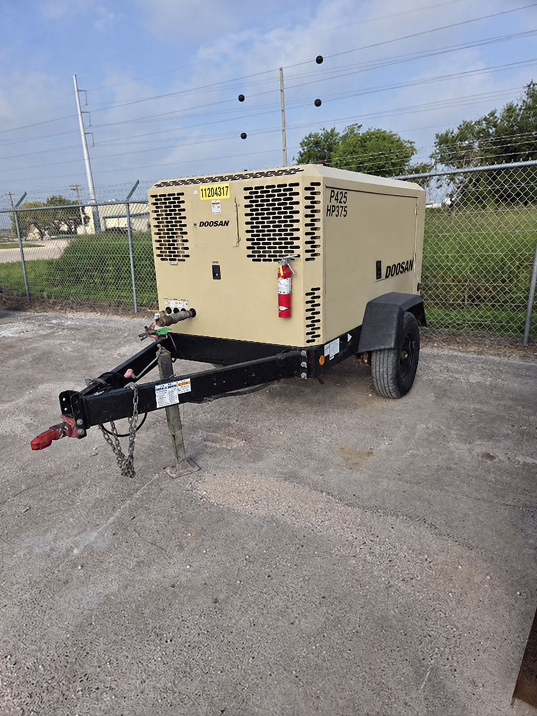 2021 Doosan P425/HP375WCUT4 Air Compressor - Image 4