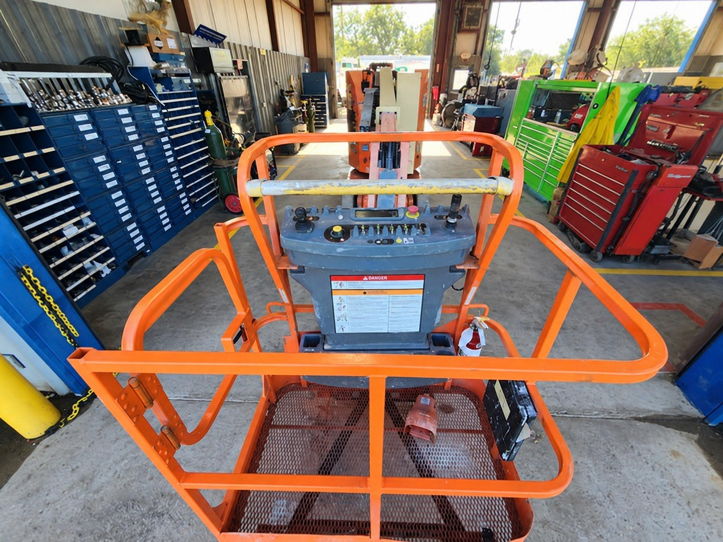 2017 JLG E300AJP Articulating Boom Lift - Image 5