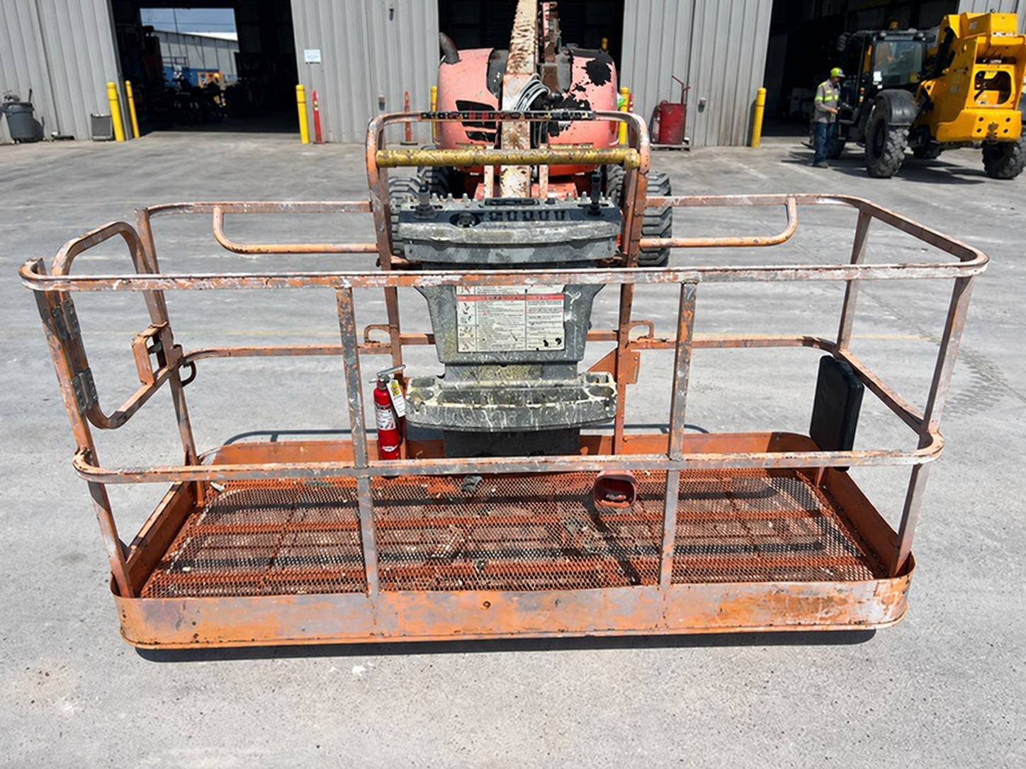 2017 JLG 600AJ Articulating Boom Lift - Image 5