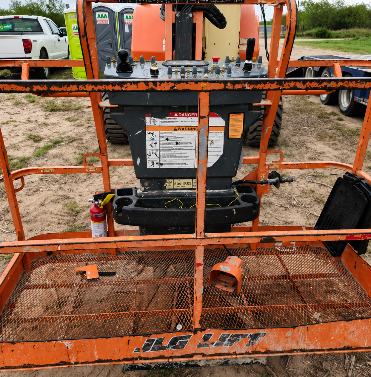 2017 JLG E450AJ Articulating Boom Lift - Image 5