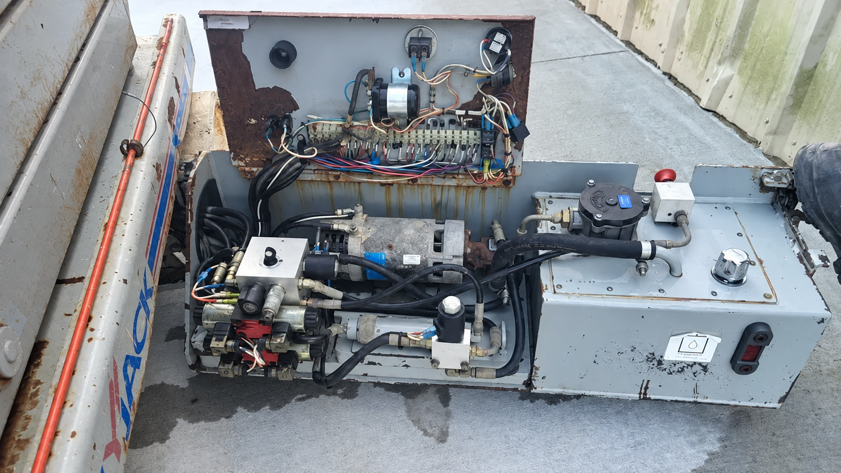 Skyjack SJIII 4626 - Image 6
