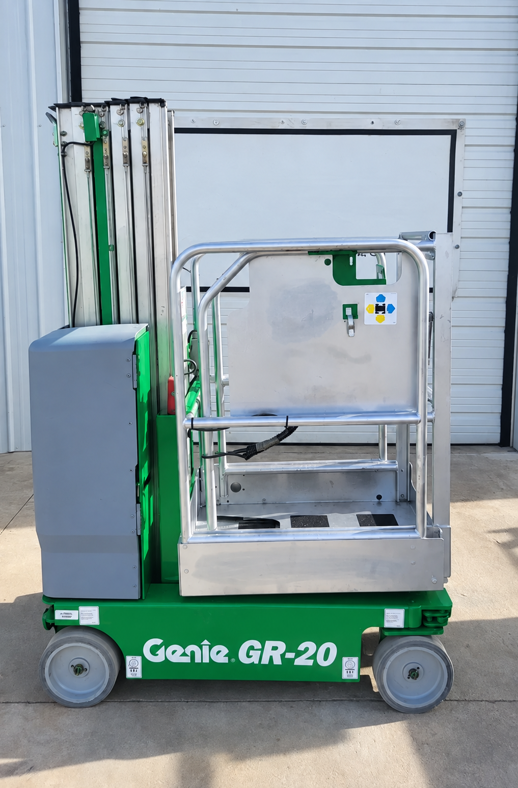 Genie GR-20 Electric Vertical Mast Lift