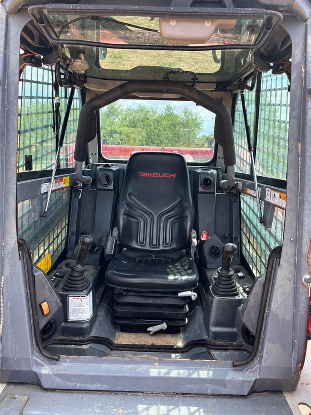 2022 Takeuchi TL12V2-CR Compact Track Loader - Image 5