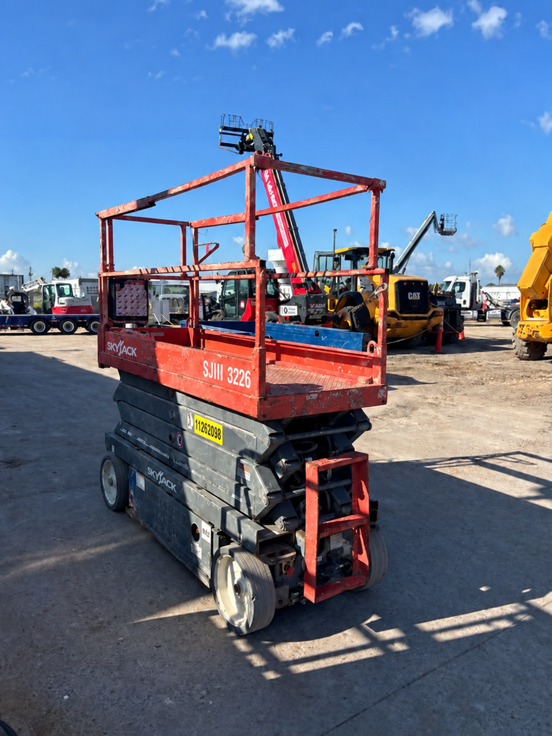 2018 Skyjack SJIII 3226 Scissor Lift - Image 3