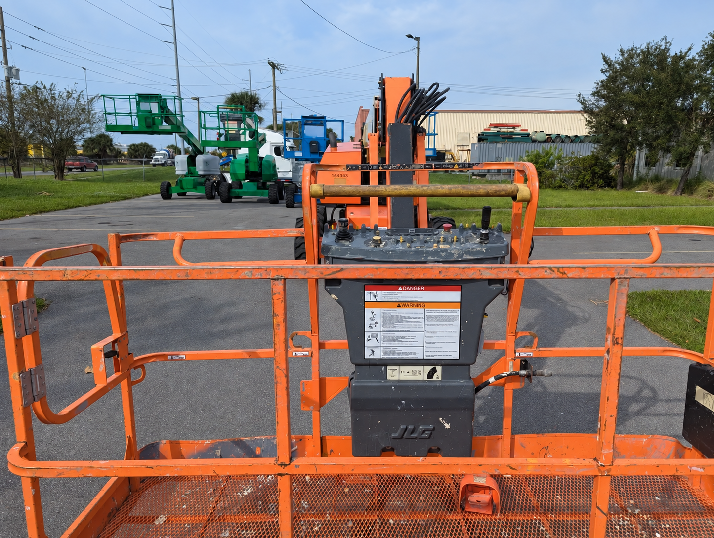 2017 JLG 660SJ Telescopic Boom Lift - Image 6
