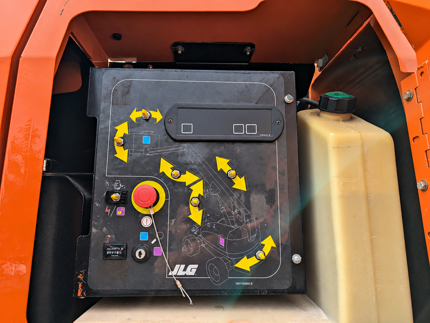 2017 JLG 660SJ Telescopic Boom Lift - Image 8