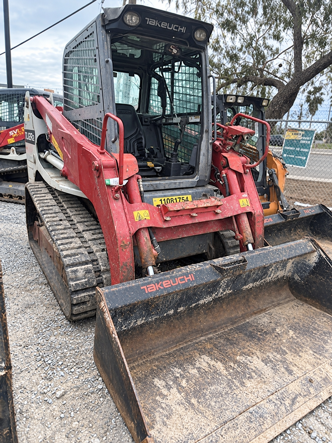 2020 Takeuchi TL12V2-CR Compact Track Loader - Image 2