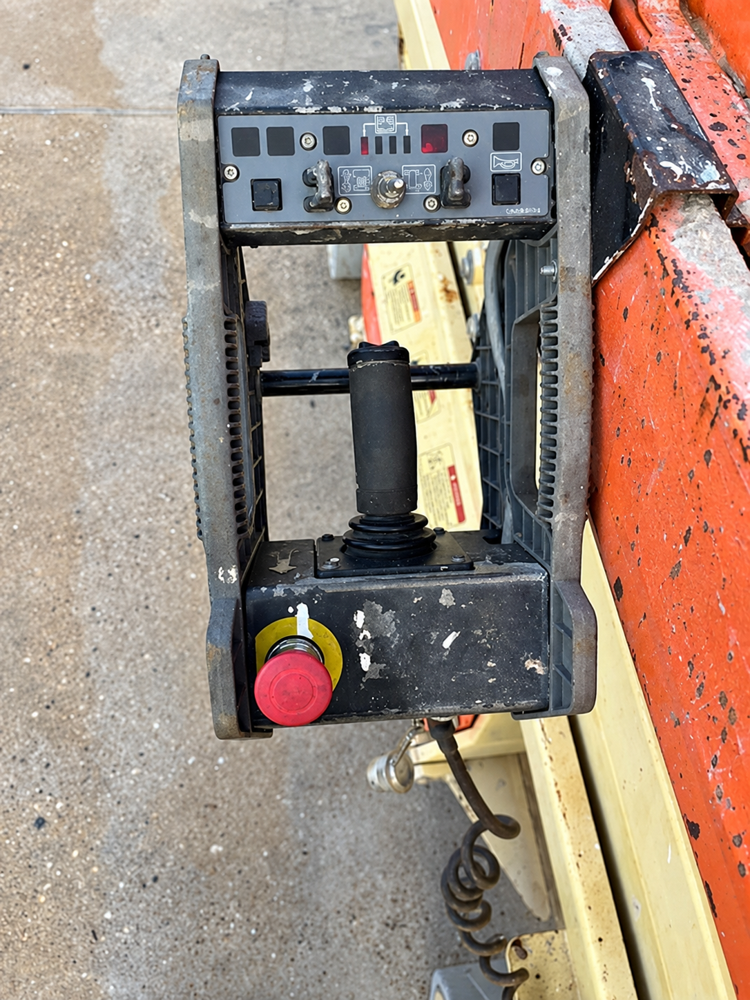 2016 JLG 2646ES Electric Scissor Lift - Image 6