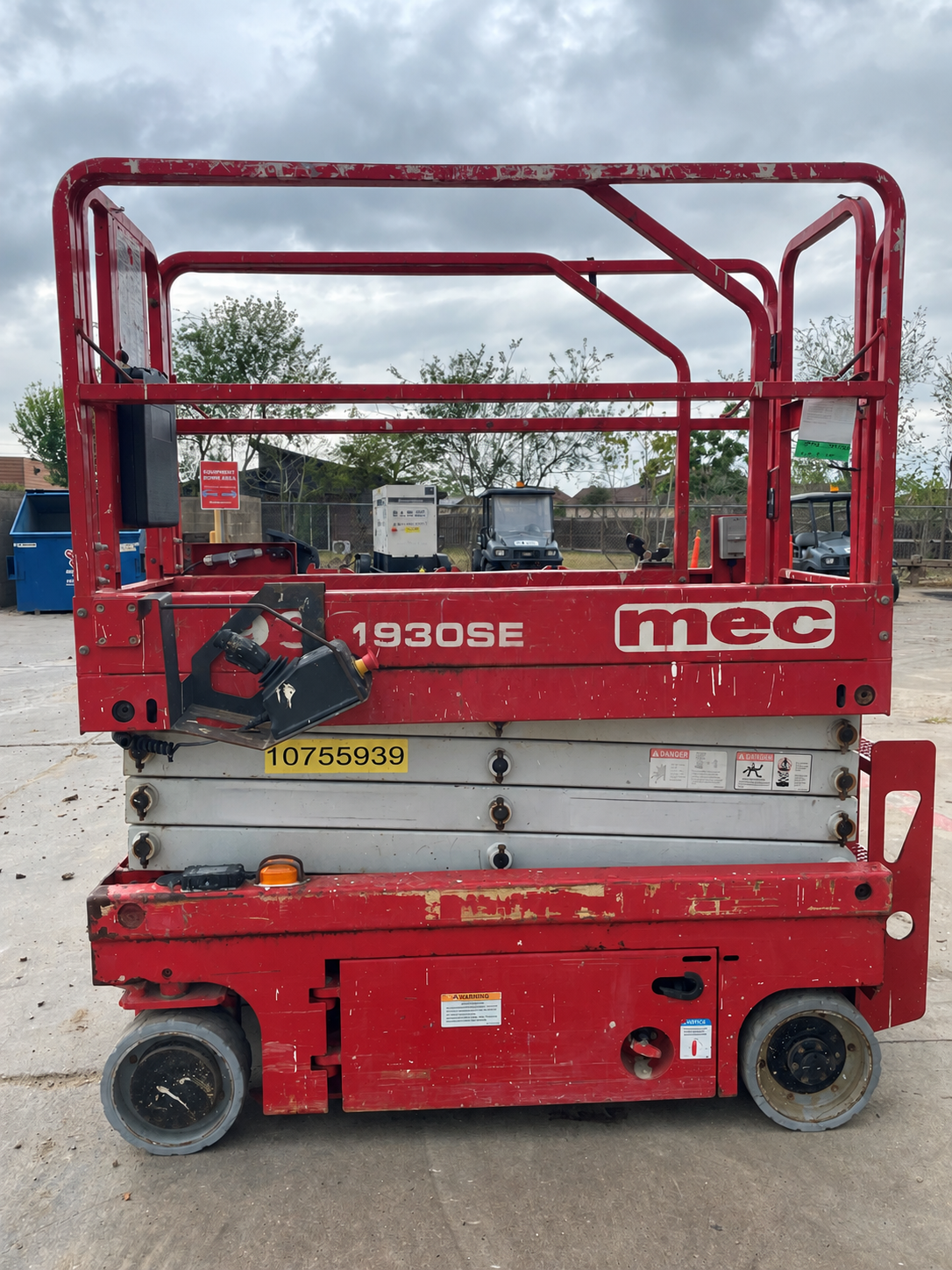 2018 MEC 1930SE Electric Scissor Lift - Image 4