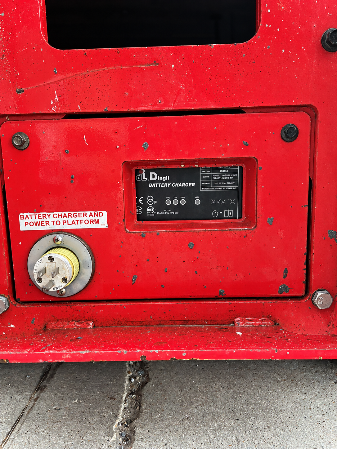 2018 MEC 1930SE Electric Scissor Lift - Image 7