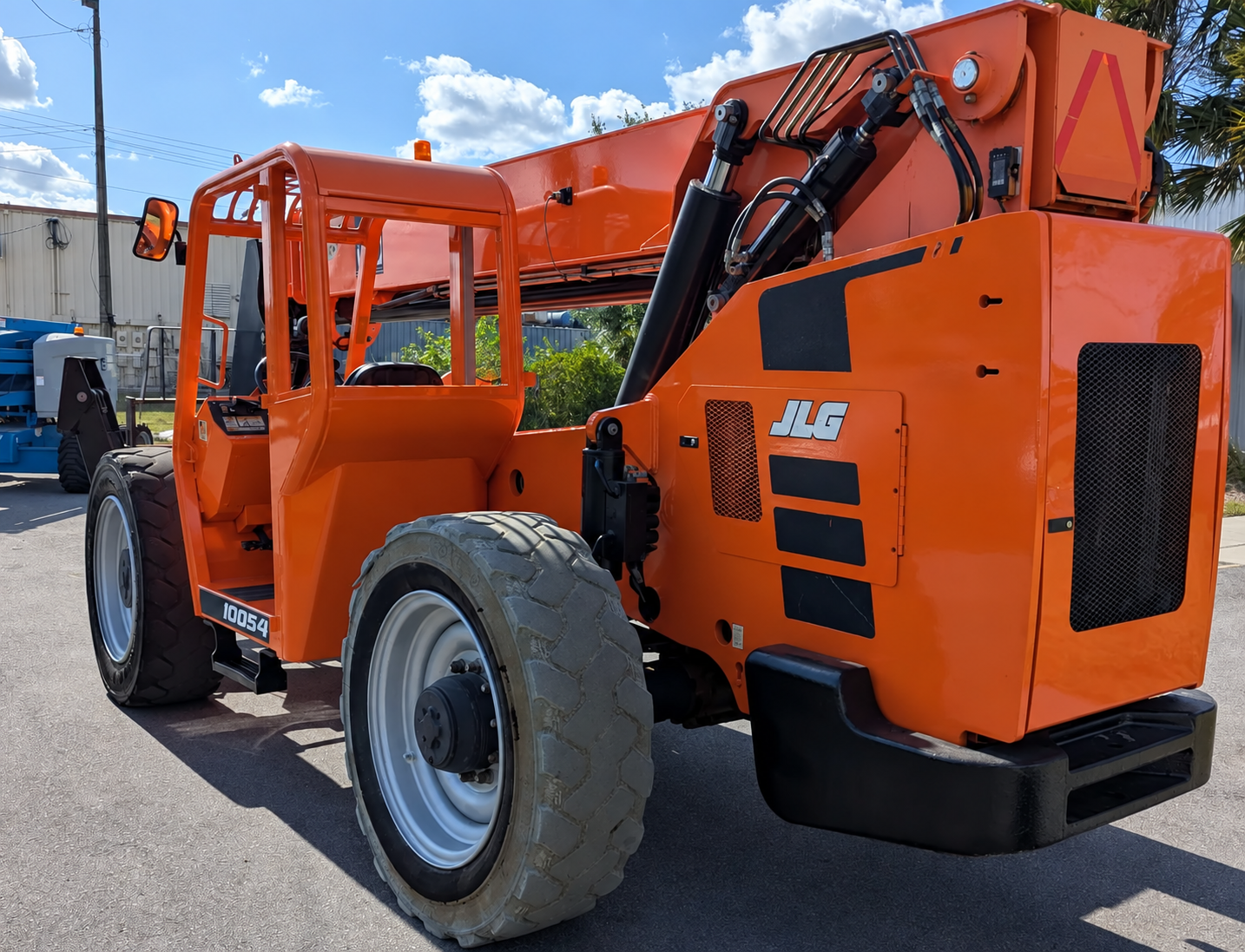 2016 SkyTrak 10054 Telehandler - Image 5