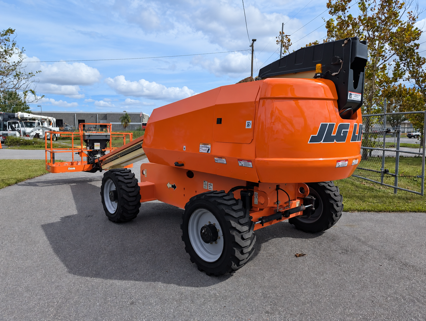 2016 JLG 600S Telescopic Boom Lift - Image 3