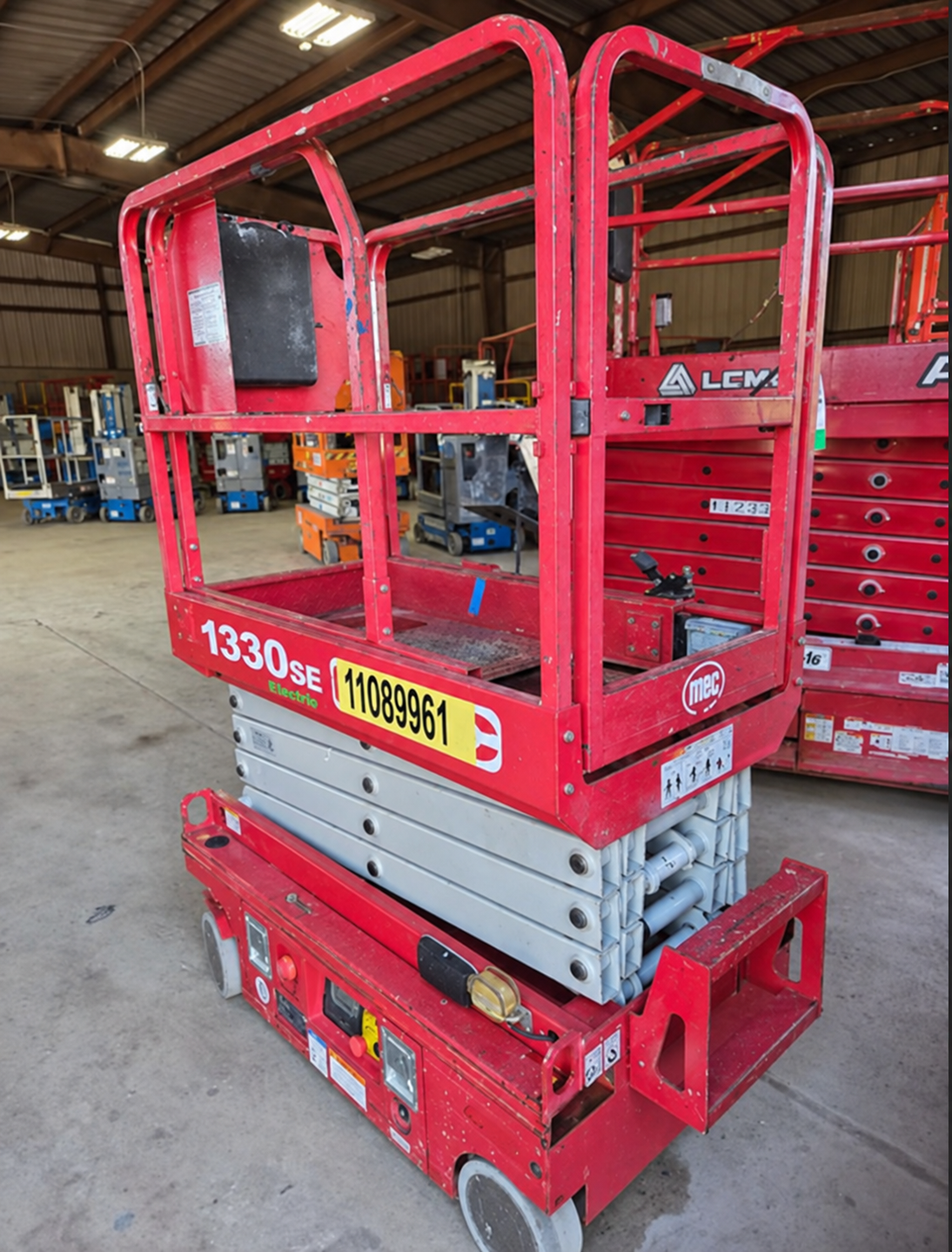 2019 MEC 1330SE Electric Scissor Lift - Image 3