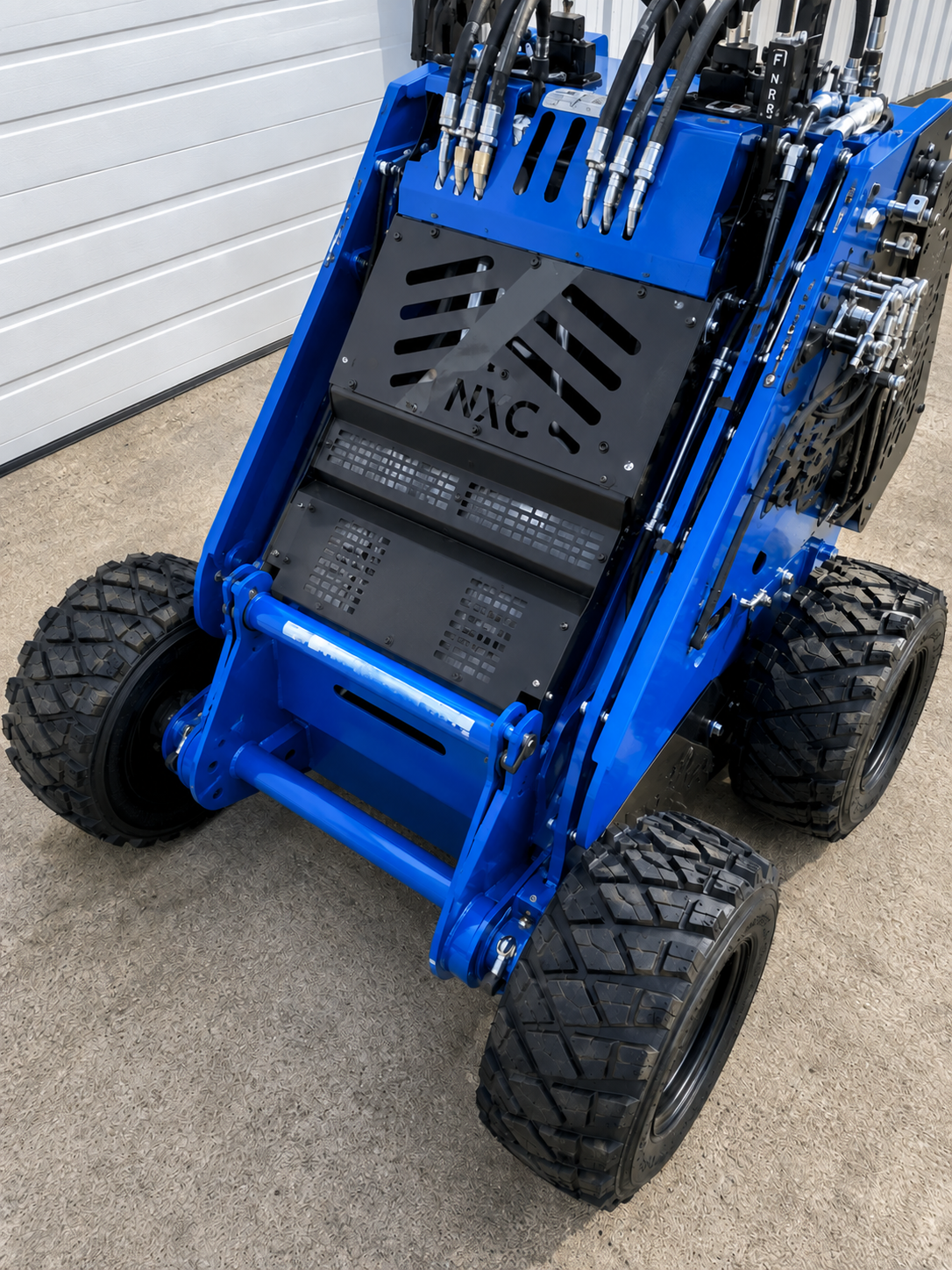 Unused AGT MX-MRW14 Mini Skid Steer - Image 4
