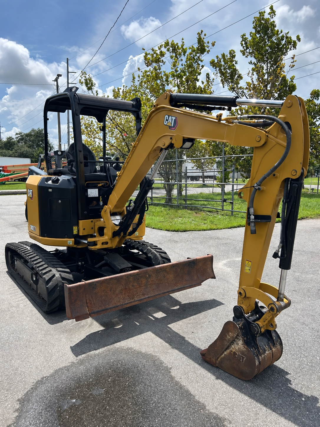 2022 Caterpillar 302.7 DCR - Image 2