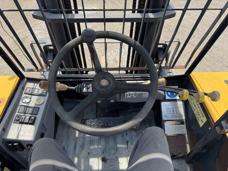 2009 JCB 930 Rough Terrain Forklift - Image 9