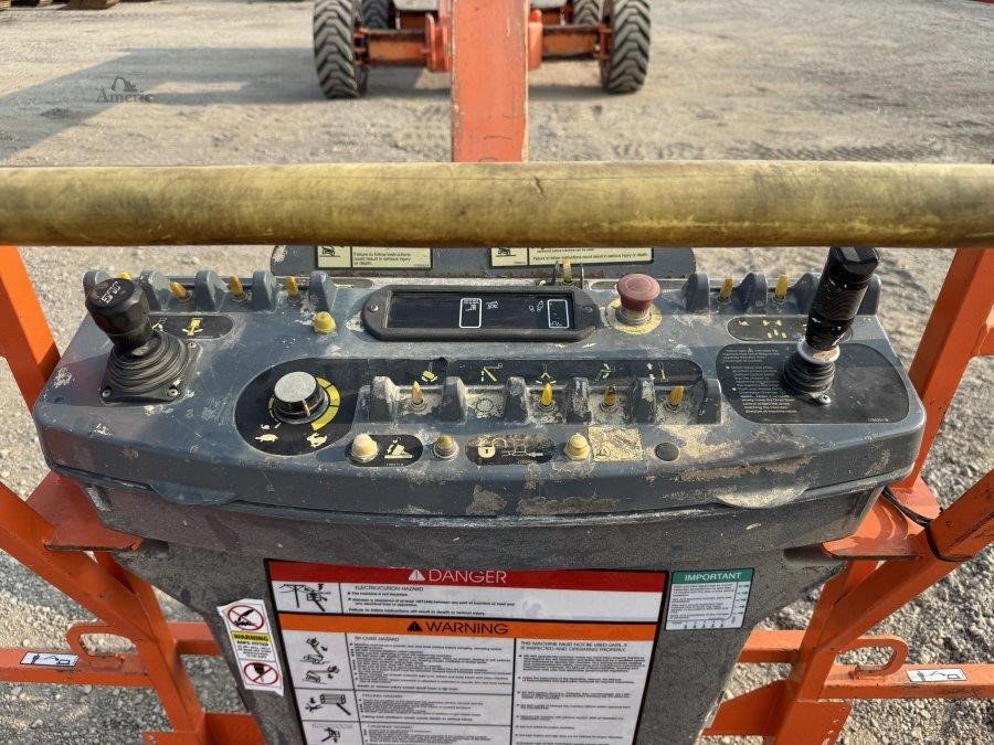 2009 JLG 1350SJP Boom Lift - Image 10