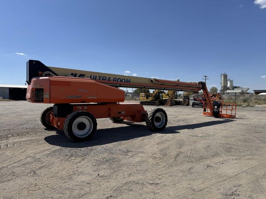2010 JLG 1350SJP Boom Lift - Image 4