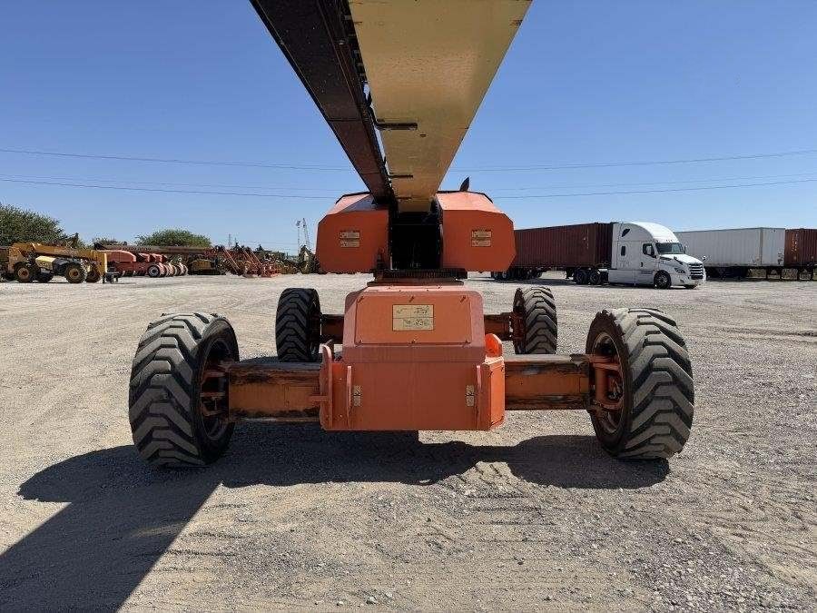 2010 JLG 1350SJP Boom Lift - Image 12