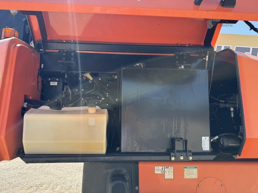 2010 JLG 1350SJP Boom Lift - Image 15