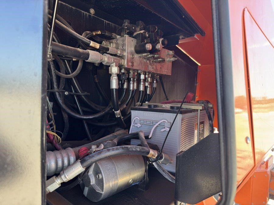2010 JLG 1350SJP Boom Lift - Image 16
