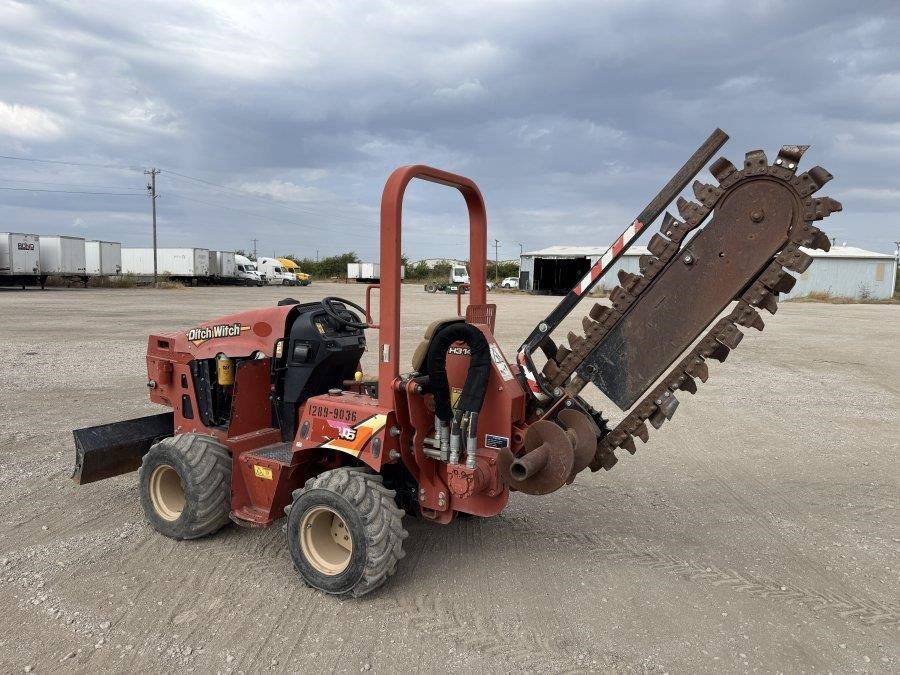 2015 Ditch Witch RT45 Ride-On Trencher - Image 2