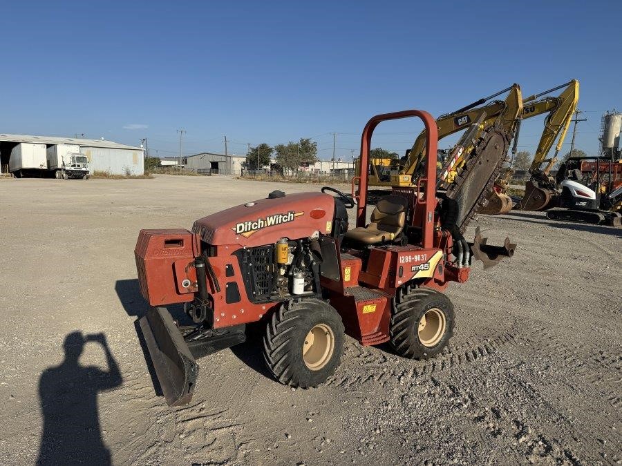 2015 Ditch Witch RT45 Ride-On Trencher