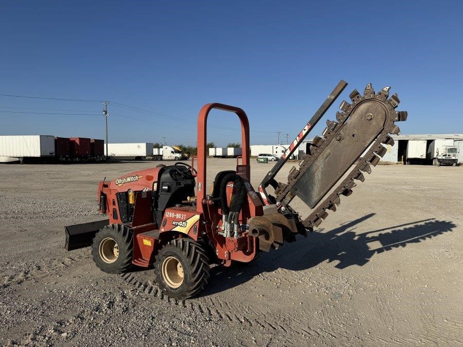 2015 Ditch Witch RT45 Ride-On Trencher - Image 2