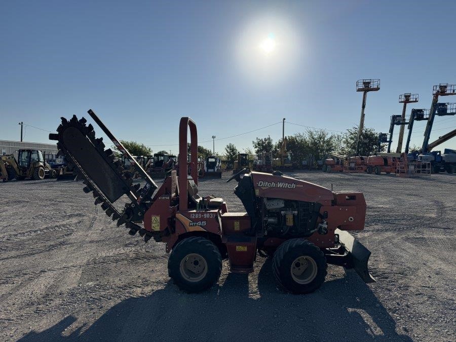 2015 Ditch Witch RT45 Ride-On Trencher - Image 4