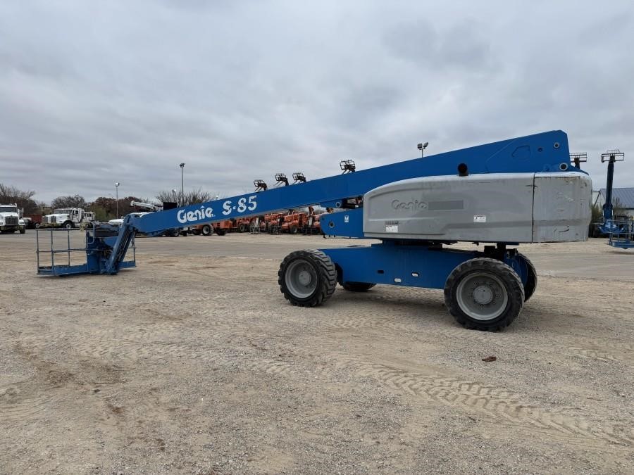 2016 Genie S85 Boom Lift - Image 3