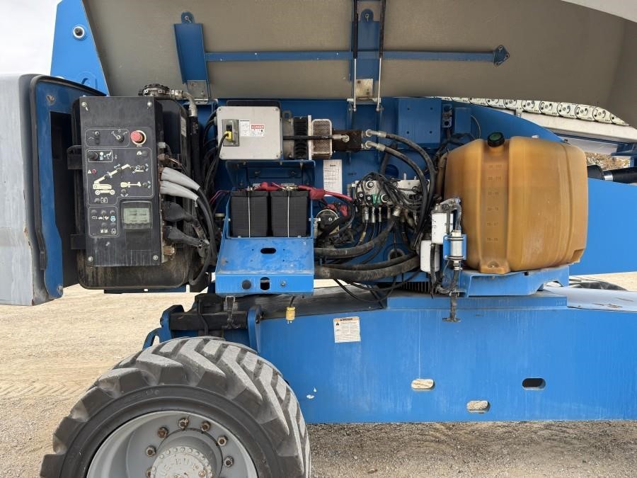 2016 Genie S85 Boom Lift - Image 10