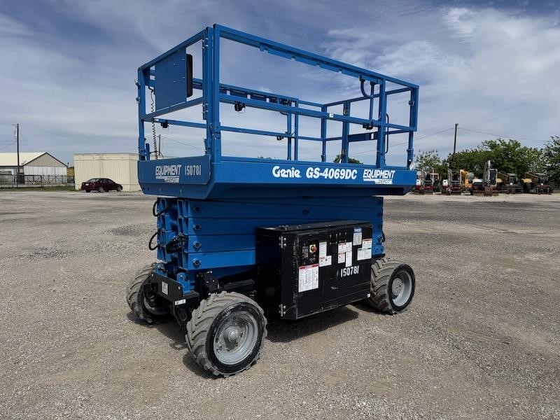 2017 Genie GS-4069DC Rough Terrain Scissor Lift