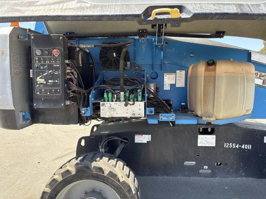 2017 Genie S-60XC Telescopic Boom Lift - Image 9