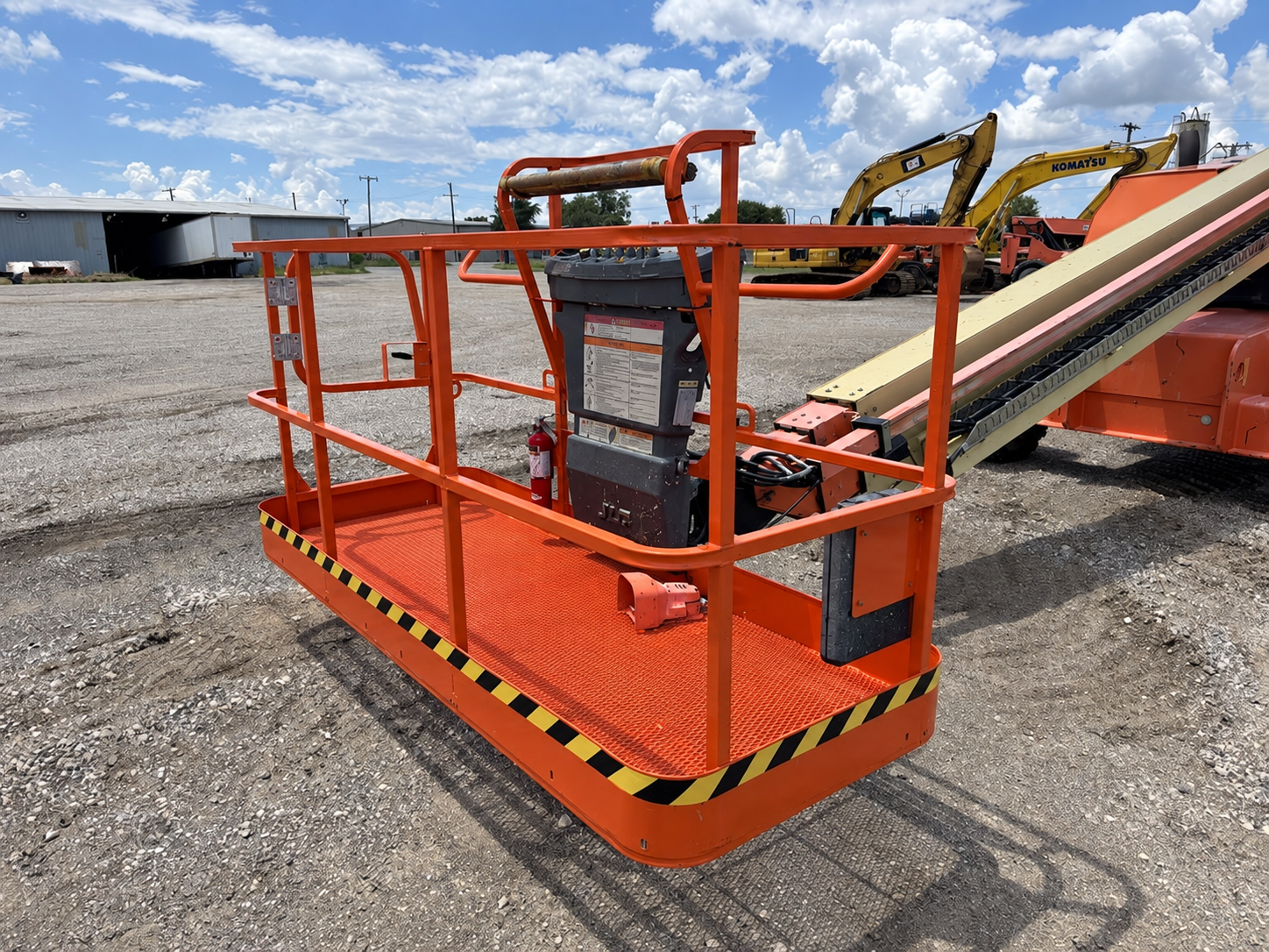 2017 JLG 600S 2WD Boom Lift - Image 4