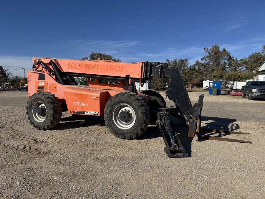 2017 Skytrak 10054 Telehandler - Image 4