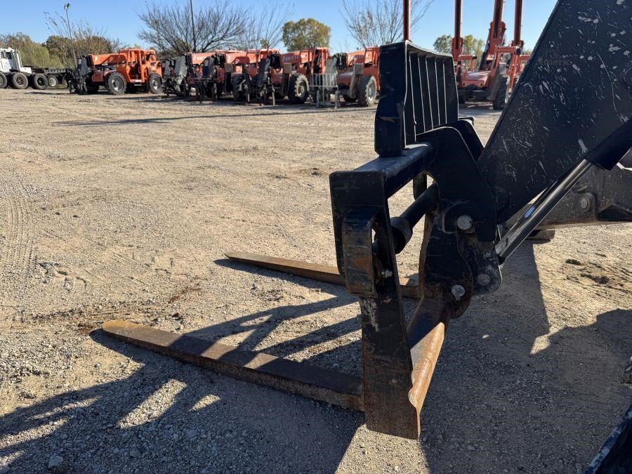 2017 Skytrak 10054 Telehandler - Image 8