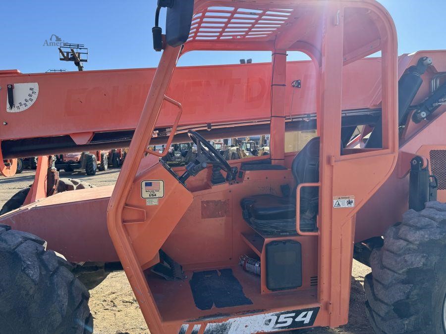 2017 Skytrak 10054 Telehandler - Image 9