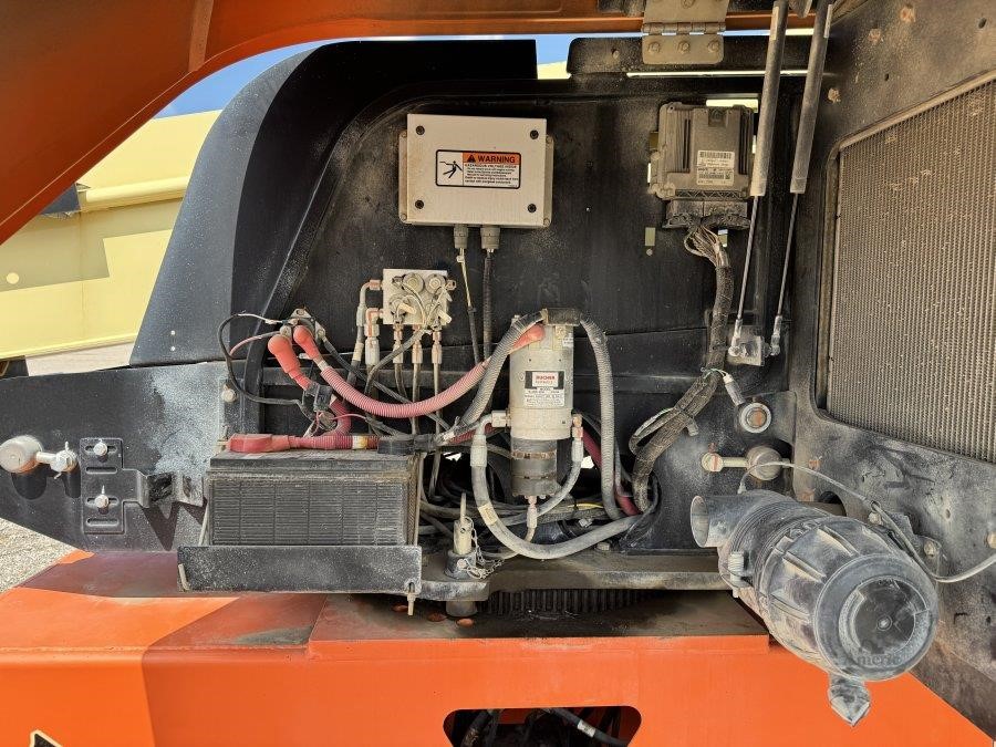2018 JLG 600S 2WD Boom Lift - Image 14