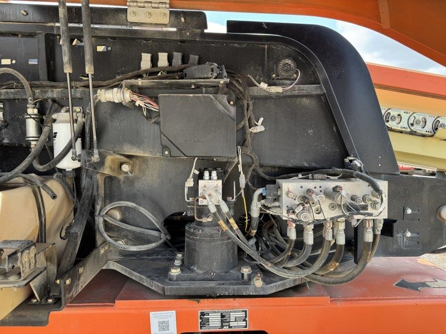 2018 JLG 600S 2WD Boom Lift - Image 18