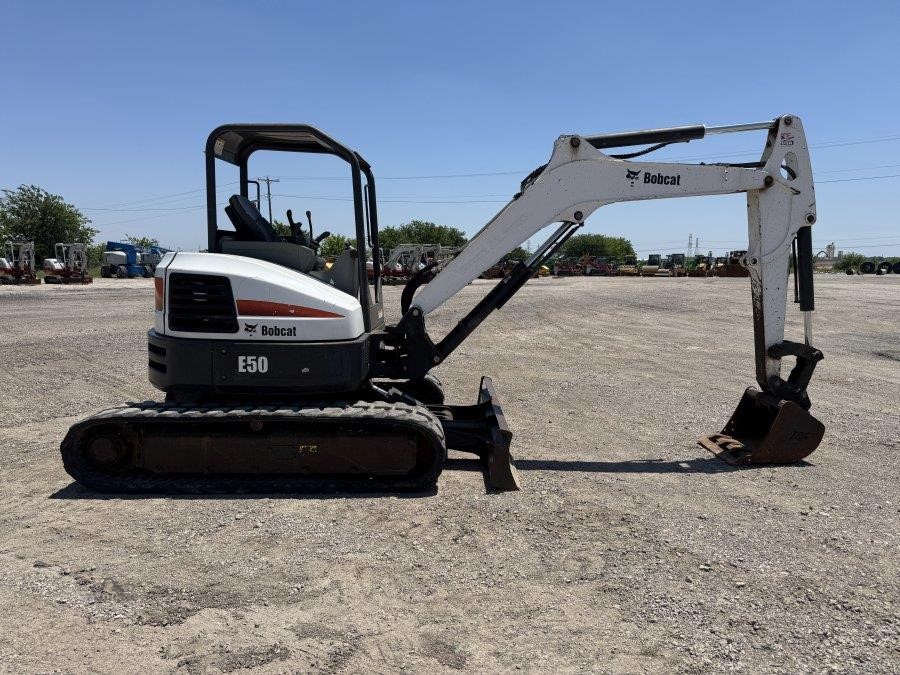 2019 Bobcat E50 Mini Excavator - Image 4
